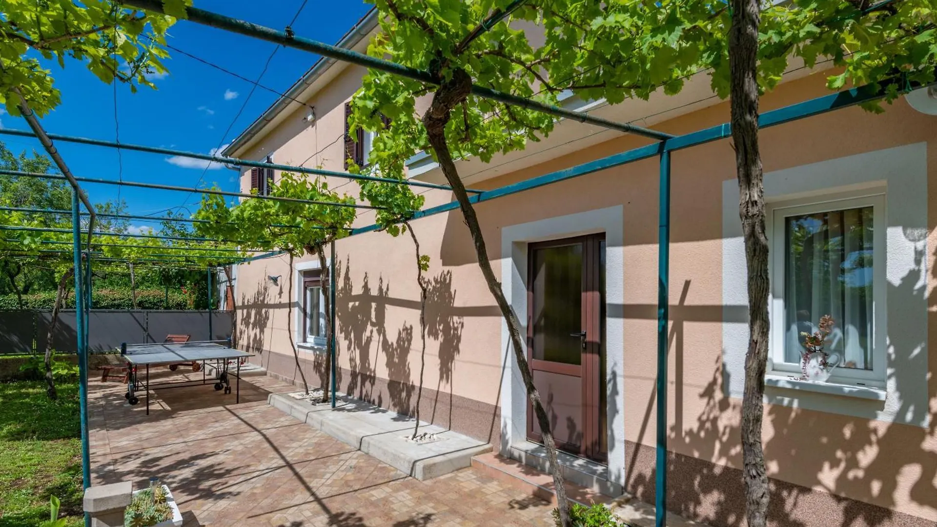 Villa Ana, A Tranquil Pool Villa Close To The Beach Stalije