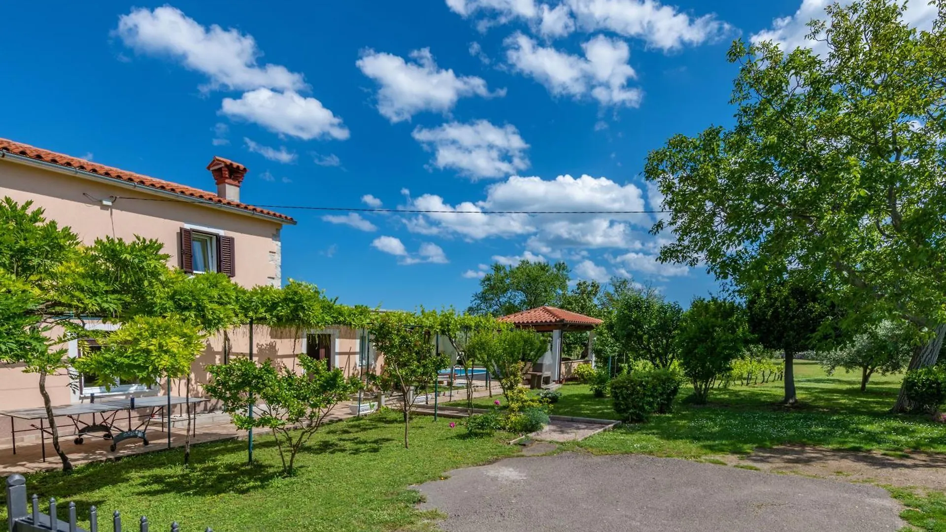Villa Ana, A Tranquil Pool Villa Close To The Beach Stalije